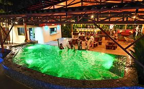 Arenal Backpackers Resort